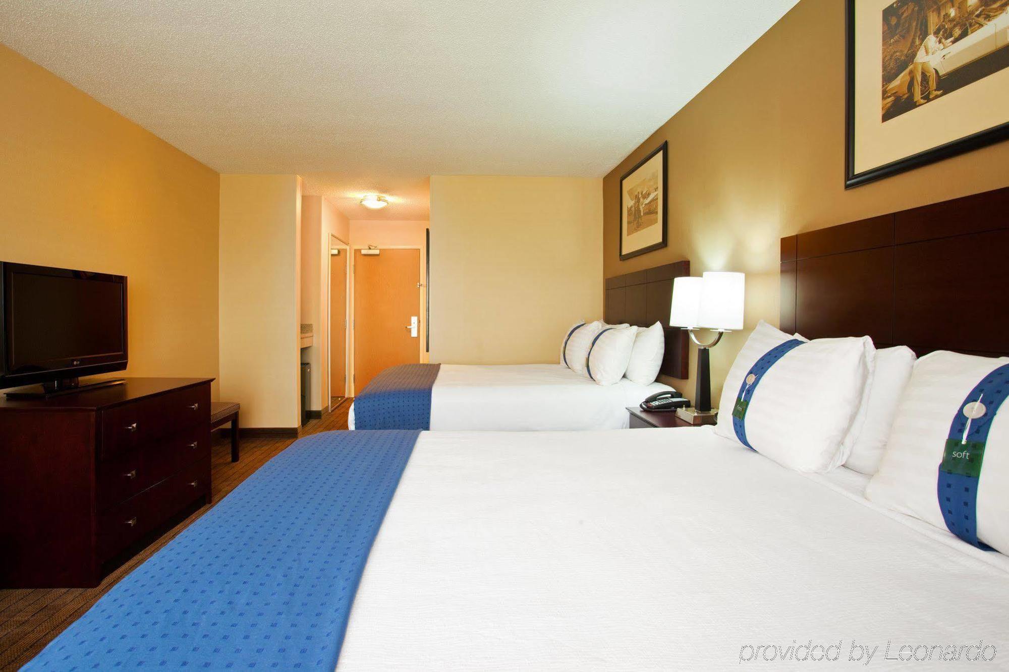 Holiday Inn Aurora North - Naperville By Ihg Номер фото